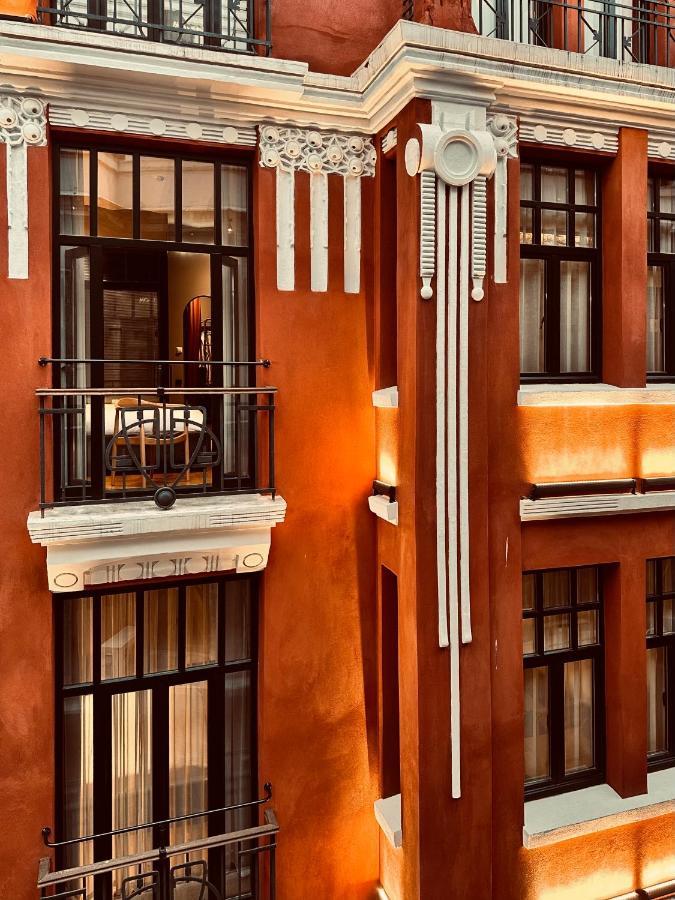 Ruz Hotels Estambul Exterior foto The windows of the hotel