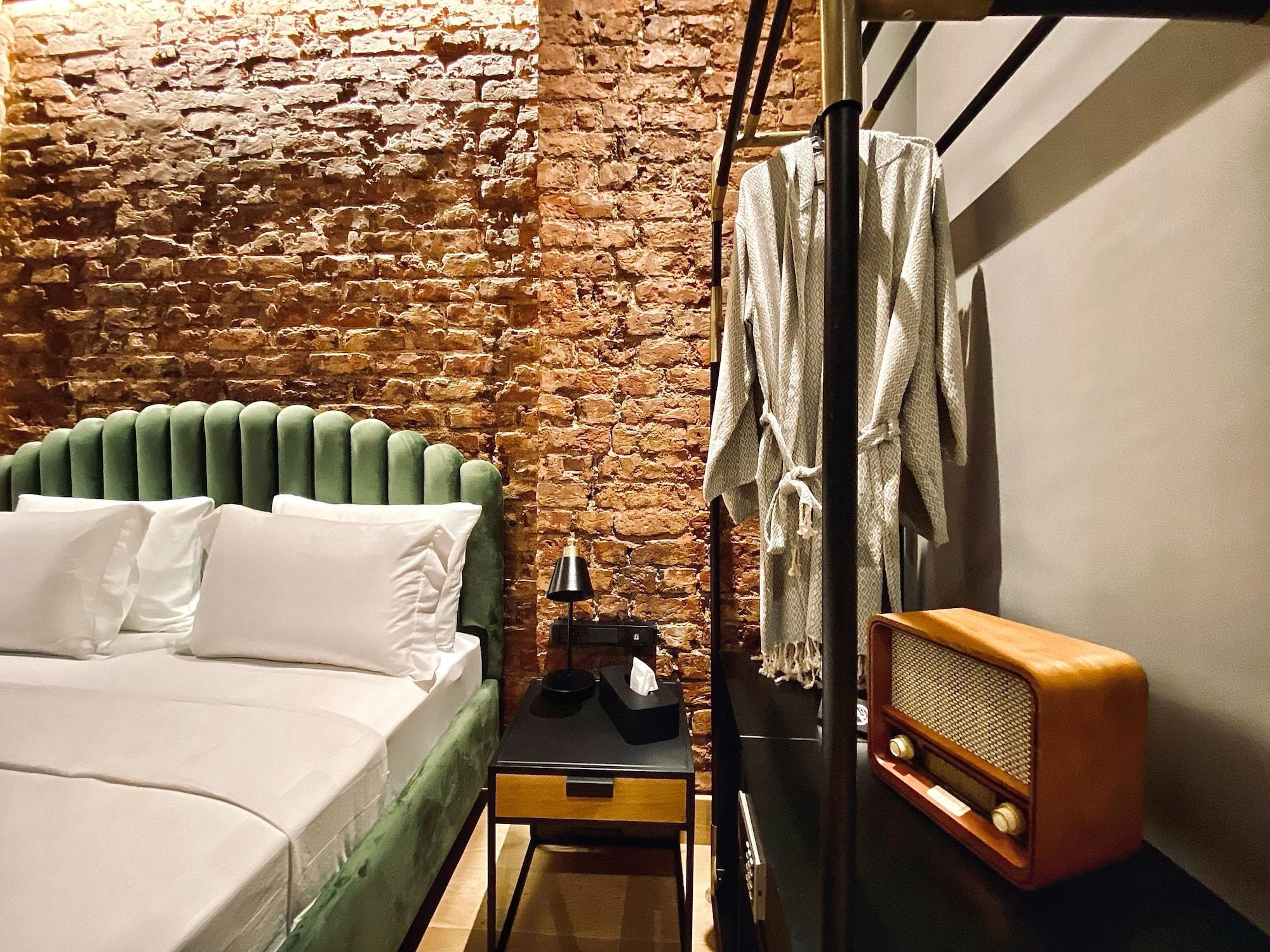 Ruz Hotels Estambul Exterior foto A room at the hotel