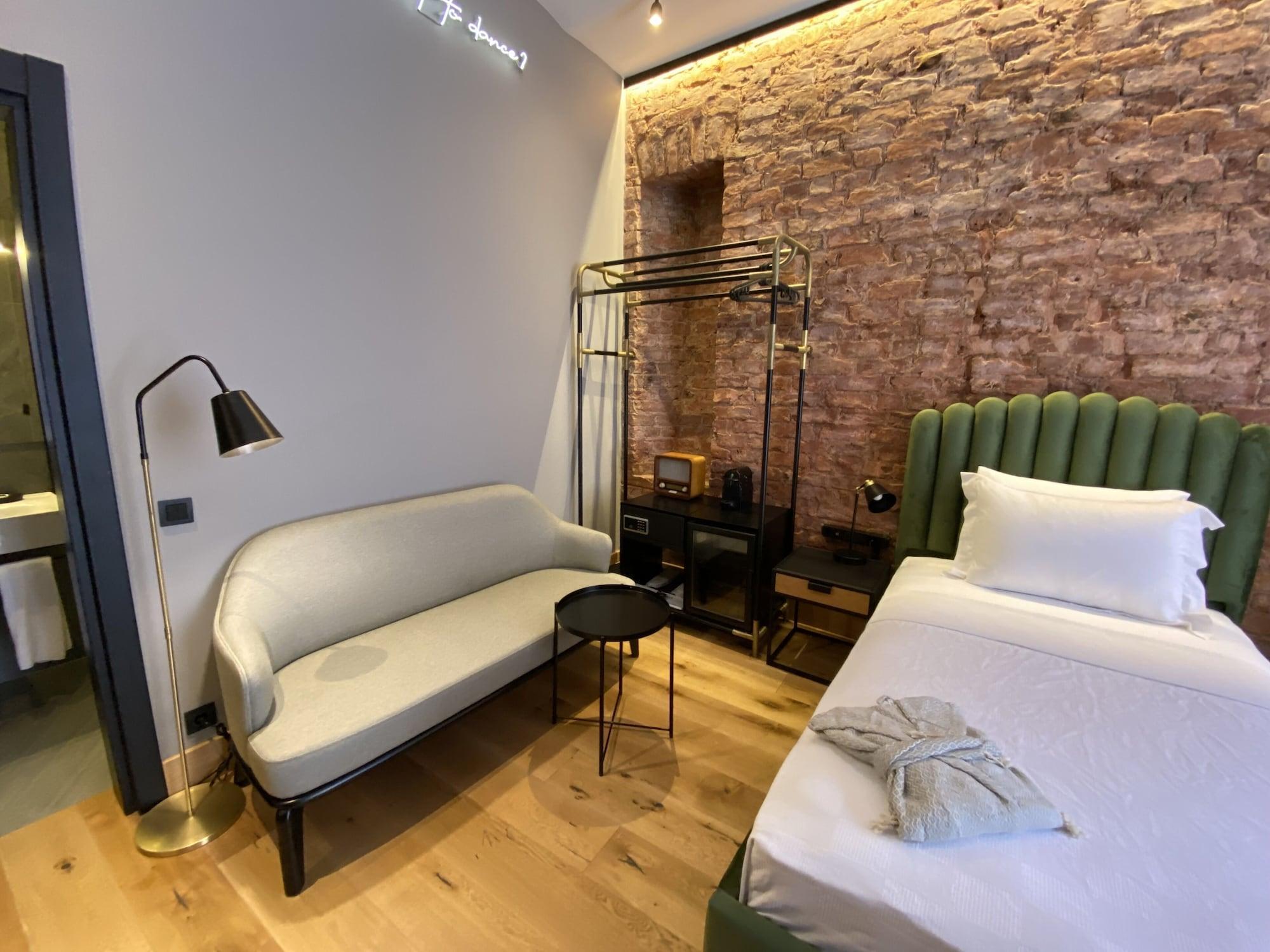 Ruz Hotels Estambul Exterior foto A room at the hotel
